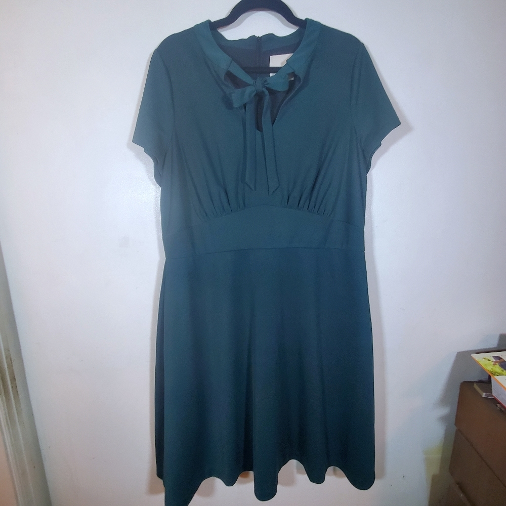 Modcloth Green Tie Neck Midi Dress